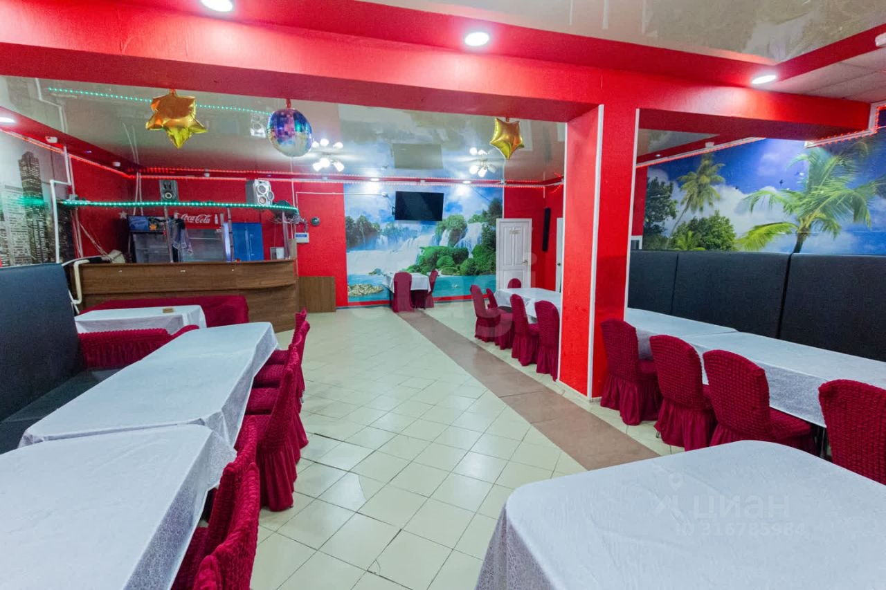 3-этажный дом, 581.7 м², 7 соток