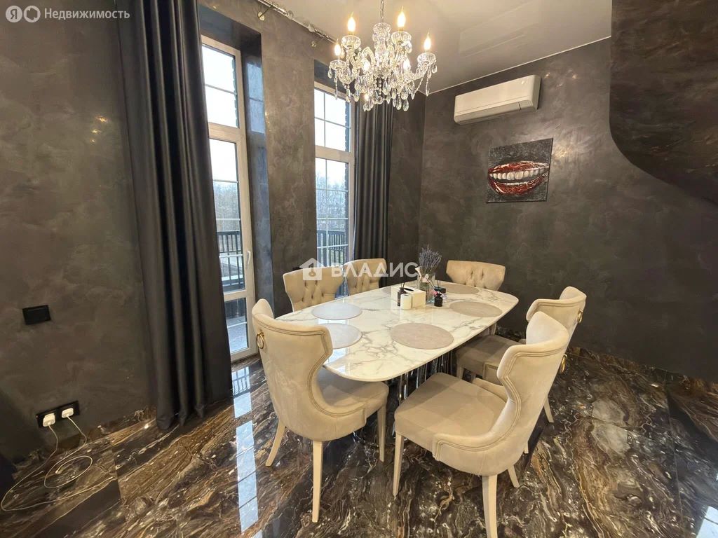 3-комн. квартира, 106 м², 3/4 этаж