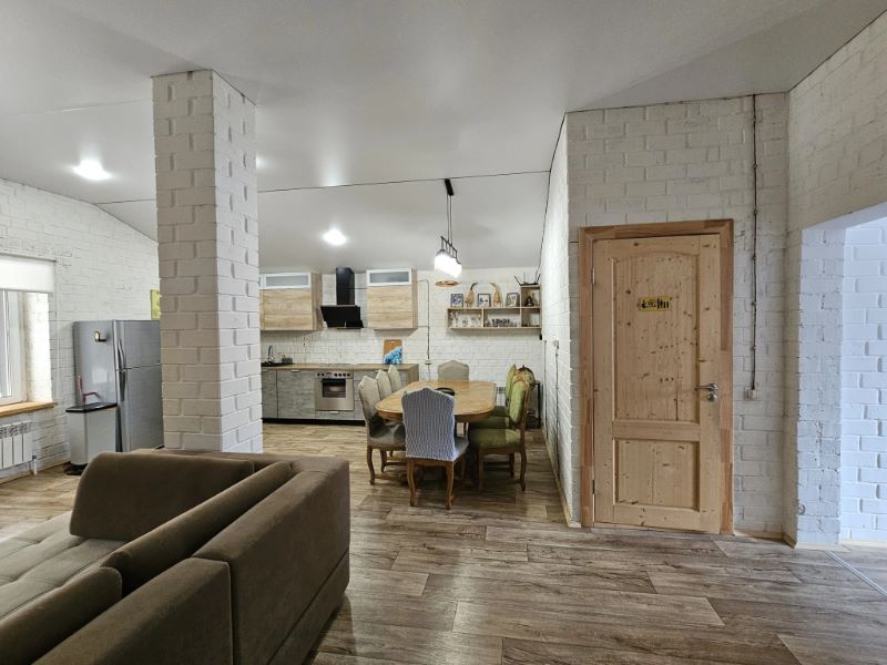 Коттедж, 200 м2