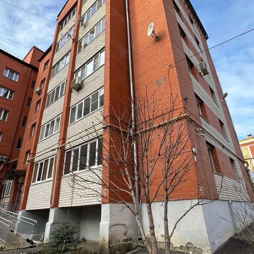 3-комн., 100 м², 1/6 этаж