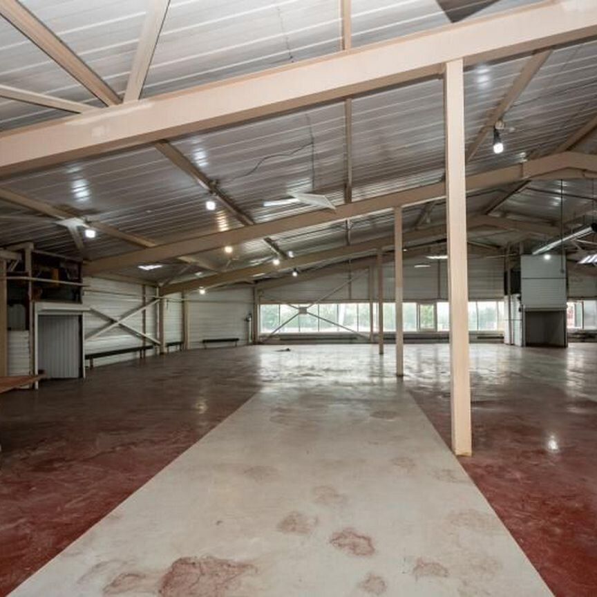 Склад, 1100 м²