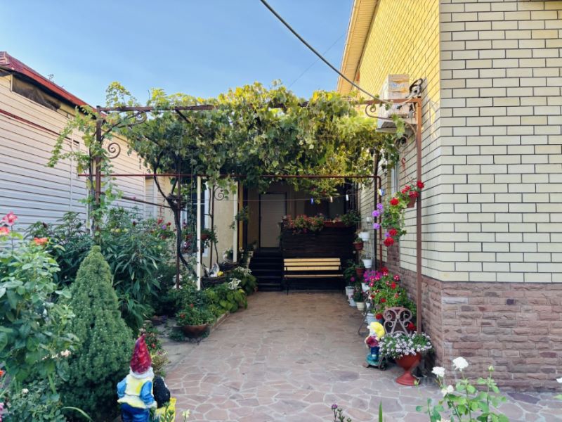 2 этажный, Дом, 231.5 м², 4.04 сотки, 2 этажа