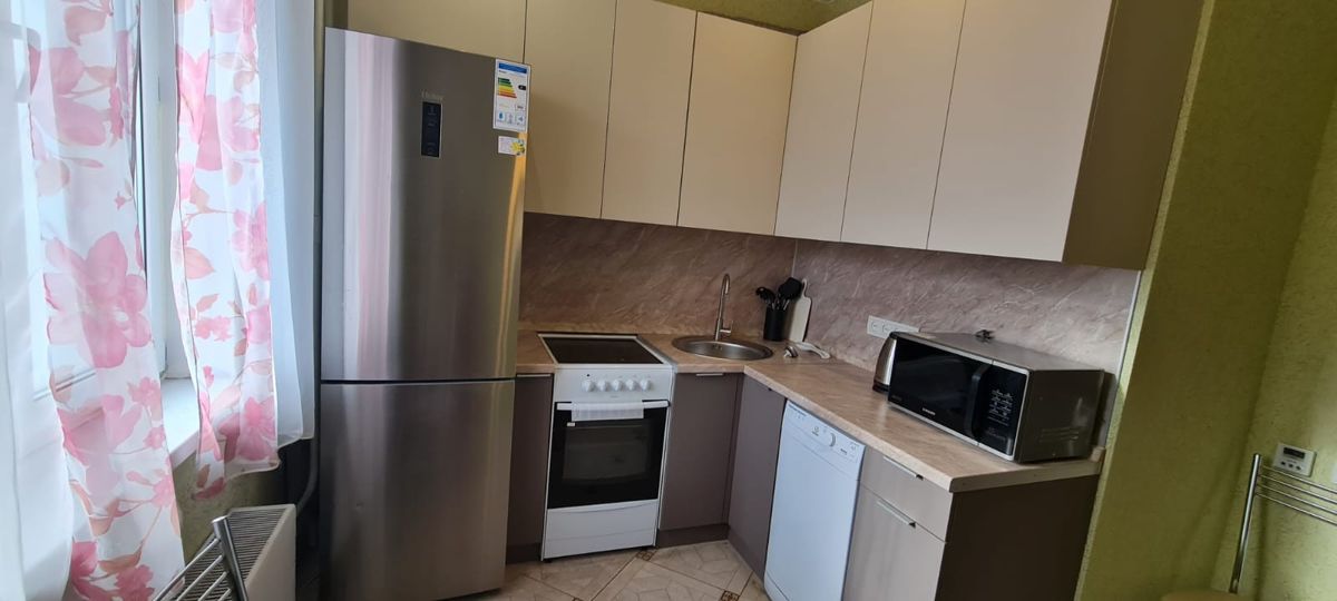 2-комн., 48 м², 19/25 этаж