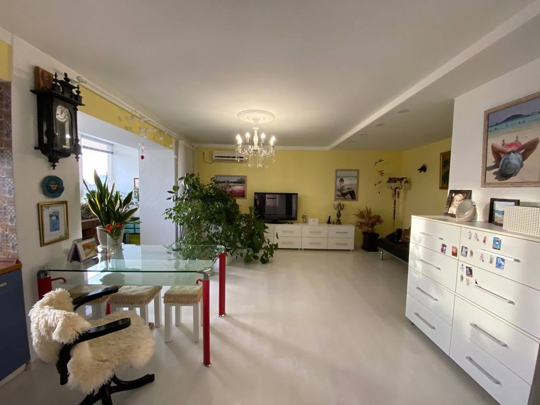 2-комн., 56 м², 10/10 этаж
