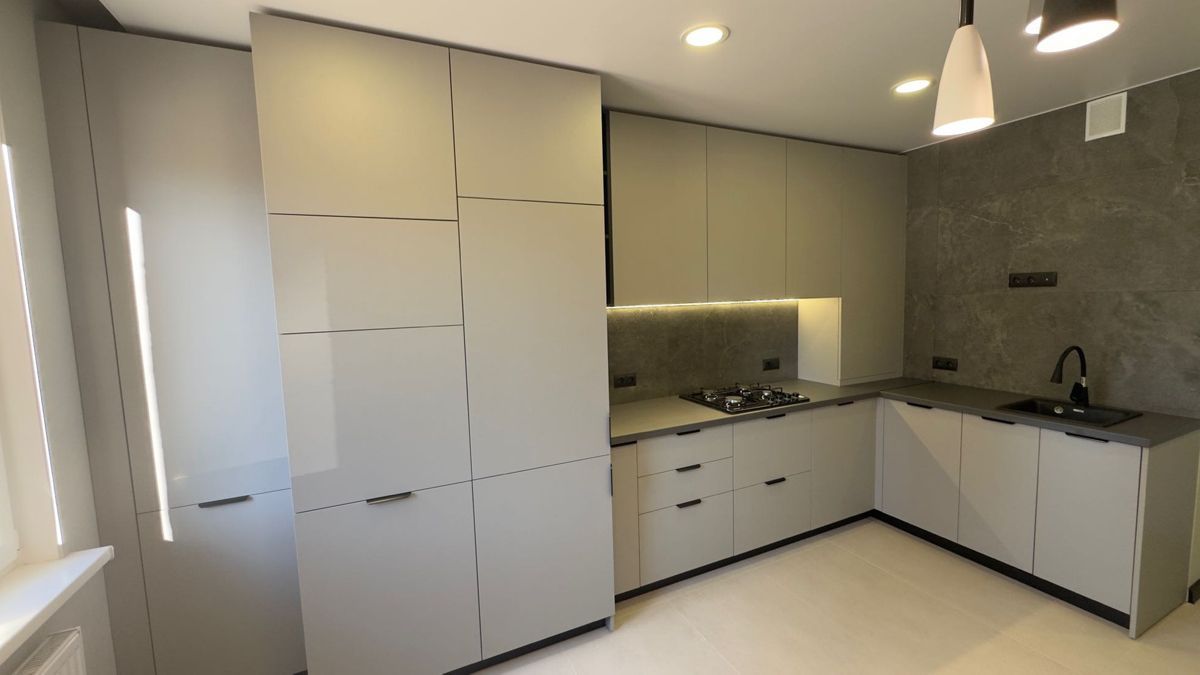 2-комн. квартира, 64 м², 1/9 этаж
