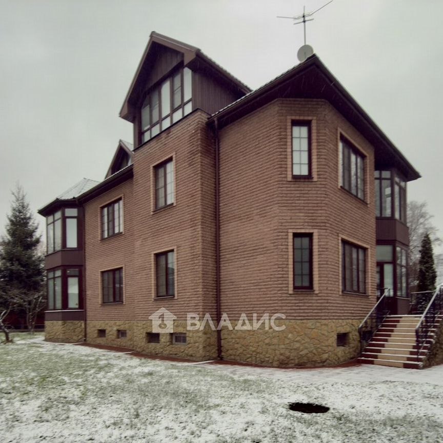 Дом, 420 м², 9 соток