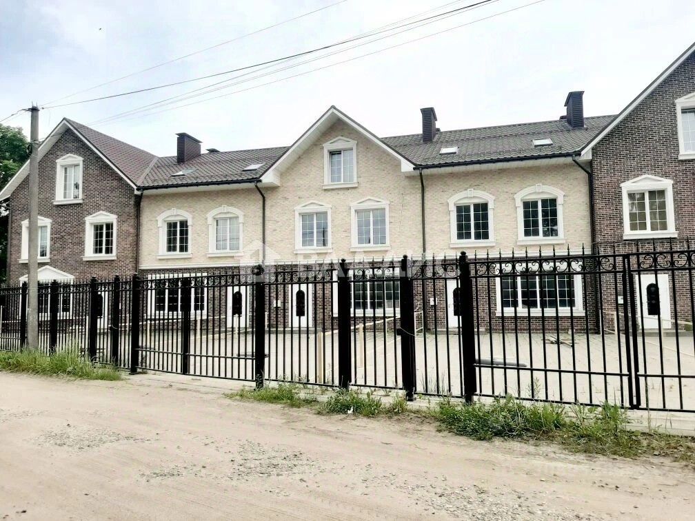 3 этажный, Таунхаус, 120 м², 2 сотки, 3 этажа