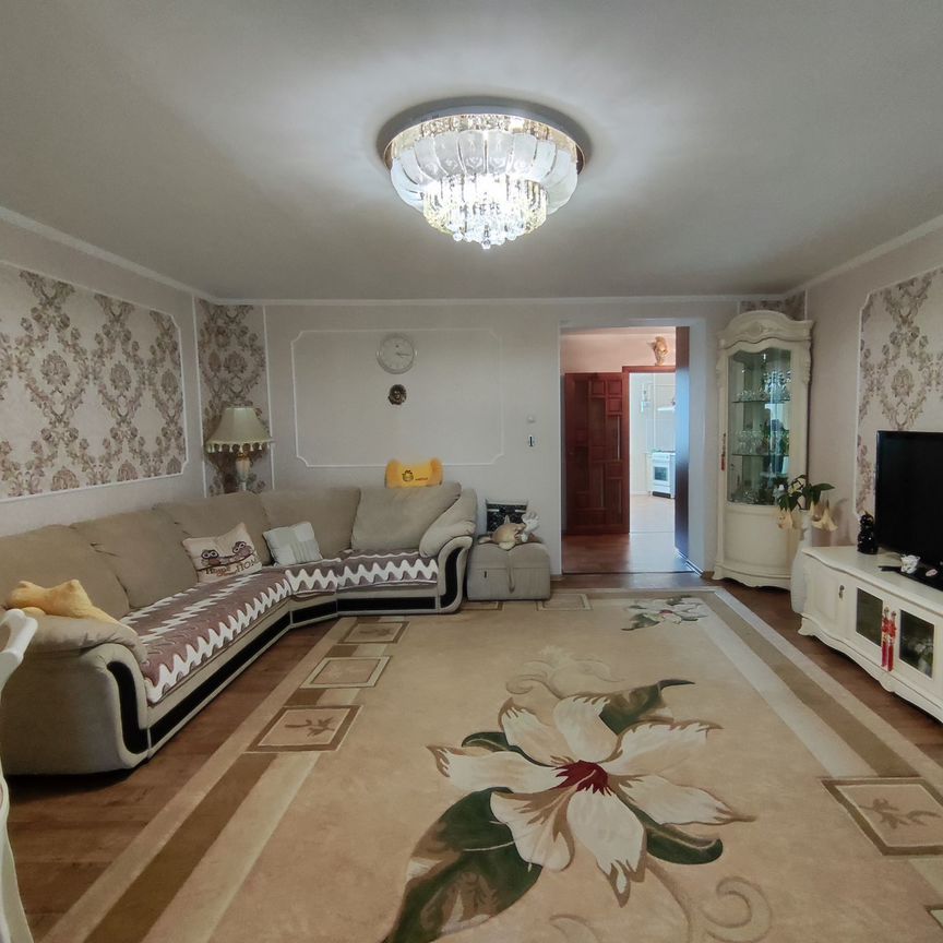 2-комн., 70 м², 4/6 этаж