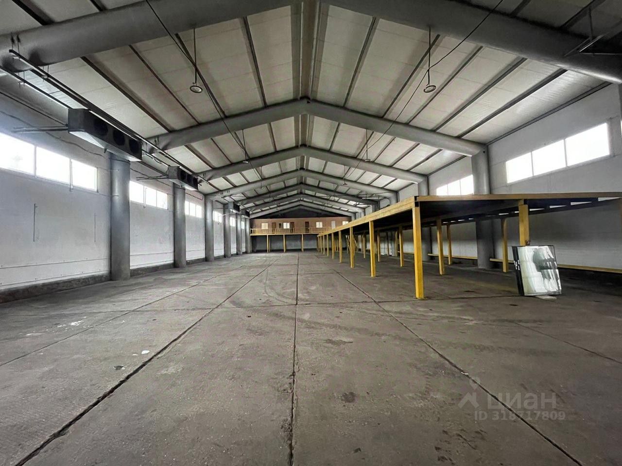 Склад, 1000 м², 1/1 этаж