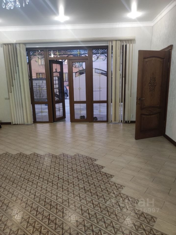 Дом, 156.8 м², 6 соток