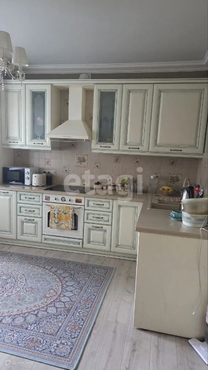 2-комн., 72 м², 2/9 этаж