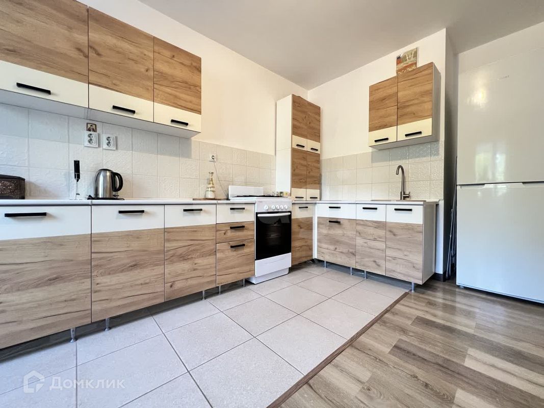 2-комн., 64 м², 2/10 этаж
