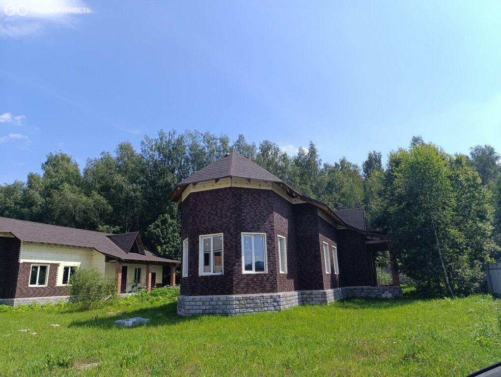 Дом, 180 м², 10 соток