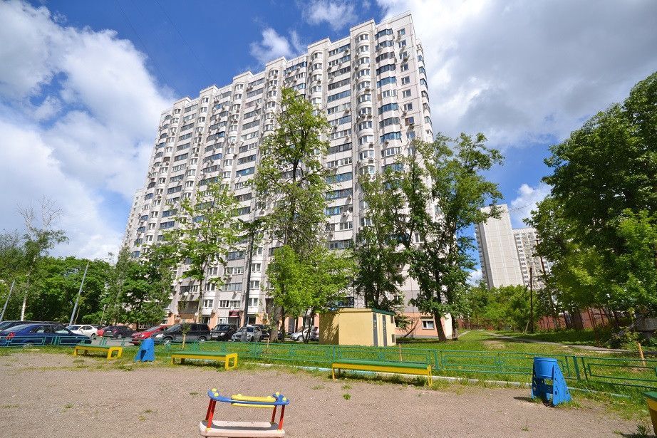 4-комн. квартира, 100 м2, 2/19 этаж