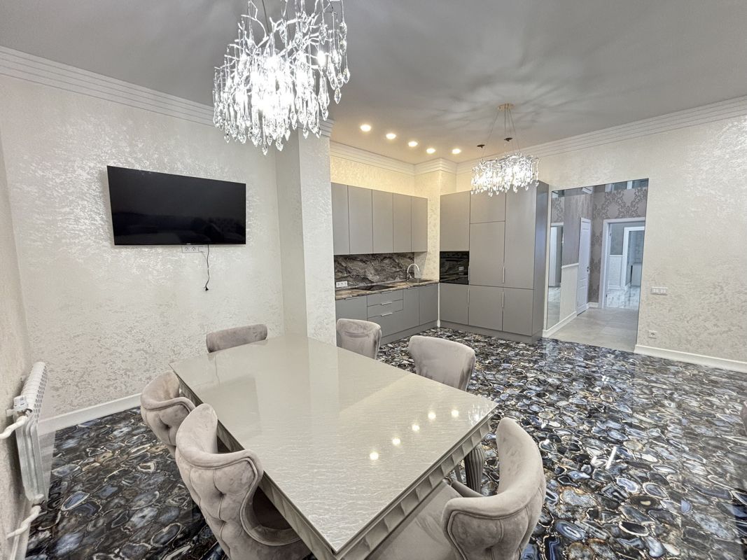 3-комн., 83.3 м², 1/12 этаж