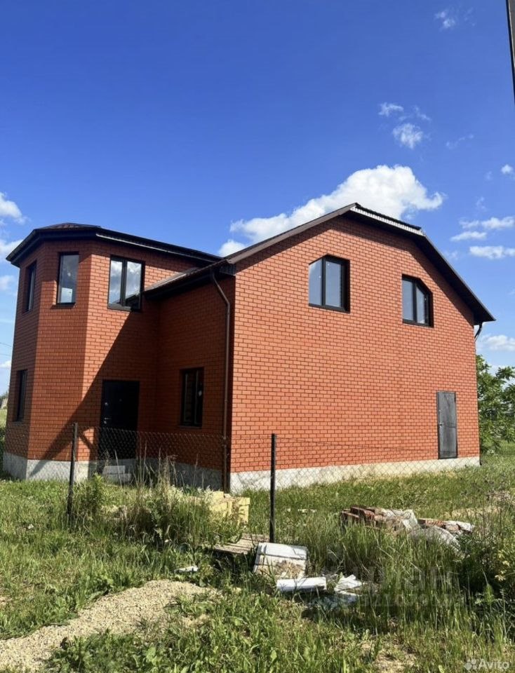 Дом, 319 м², 15 соток