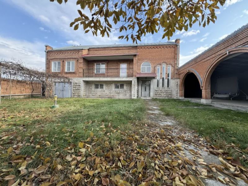 Дом, 250 м2, 15 соток