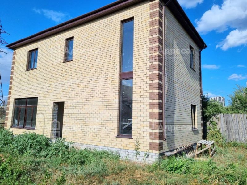 Дом, 135.6 м², 4 сотки