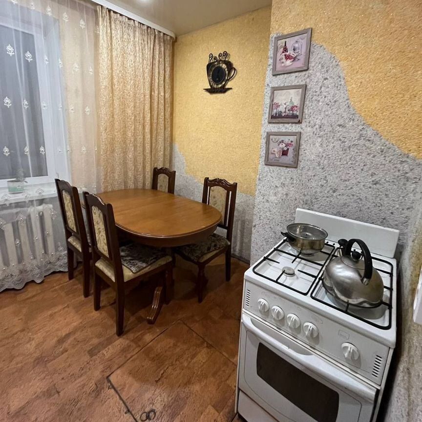 3-комн. квартира, 65.8 м², 1/2 этаж