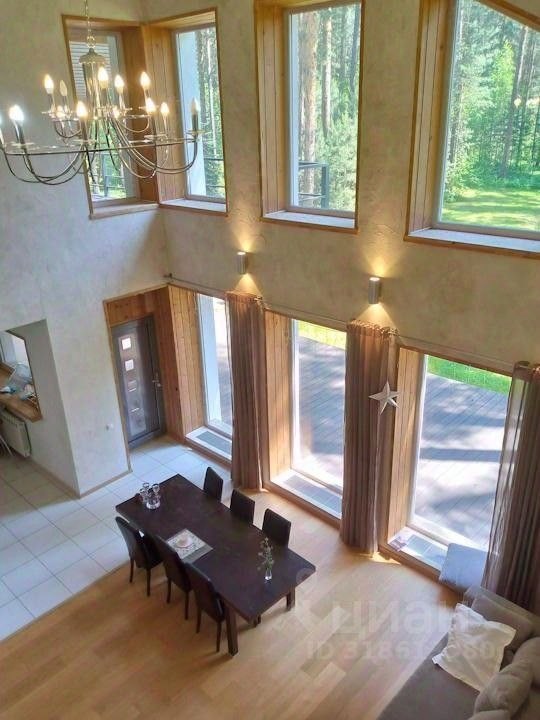 Дом, 300 м², 100 соток