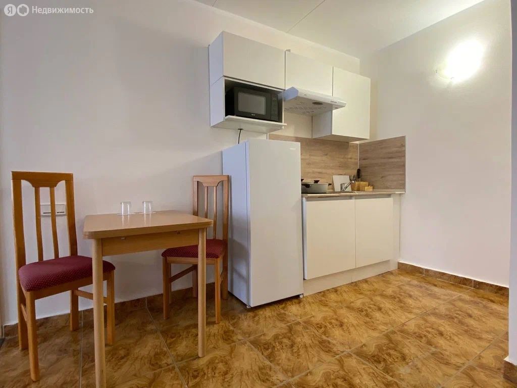 2-комн., 45 м², 2/4 этаж