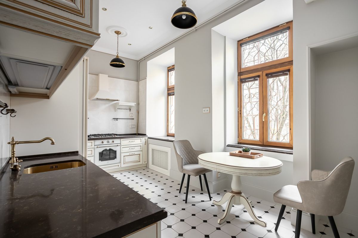4-комн., 144 м², 2/6 этаж