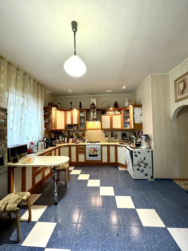 5-комн. квартира, 183 м2, 5/6 этаж