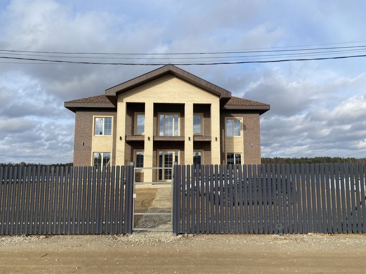 Дом, 220 м², 25 соток