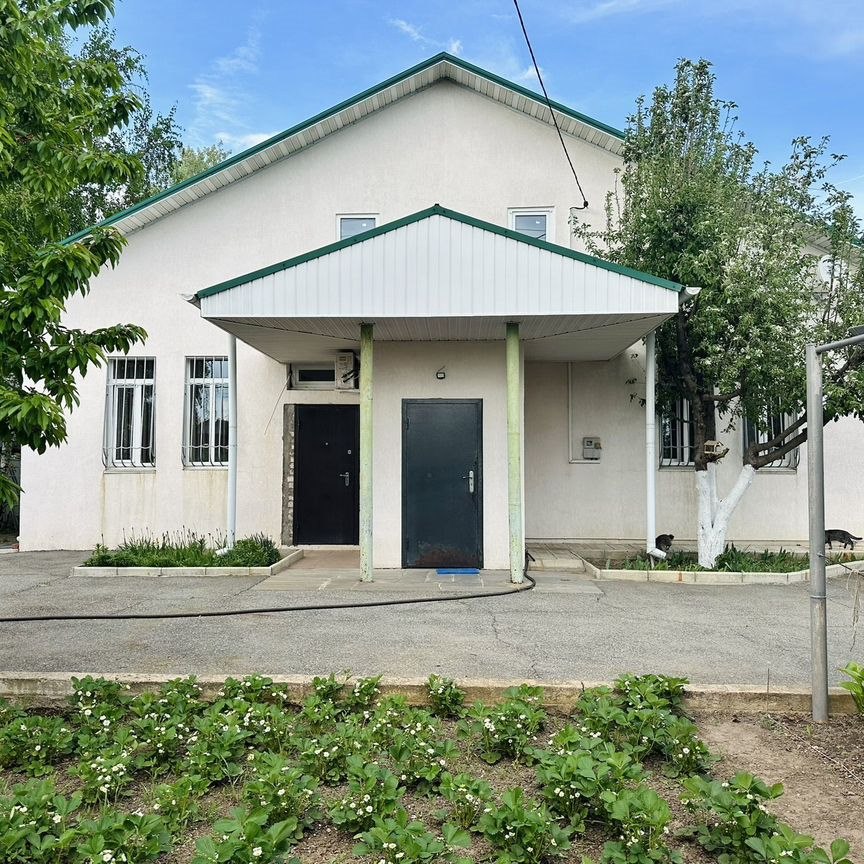 Дом, 187.2 м², 9 соток