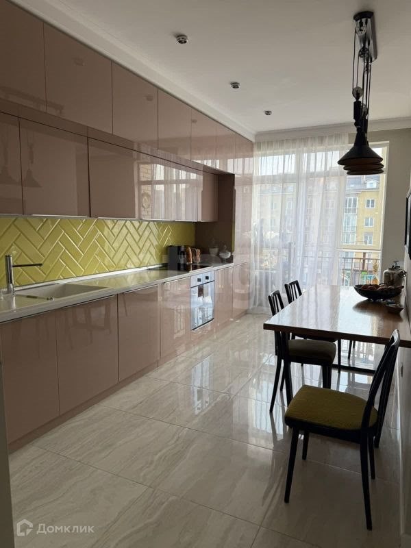 3-комн., 100 м², 4/6 этаж