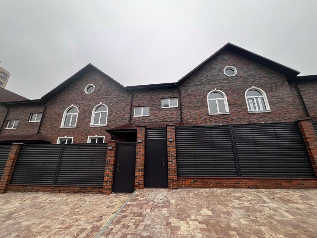 Таунхаус, 144 м2, 1.5 сотка