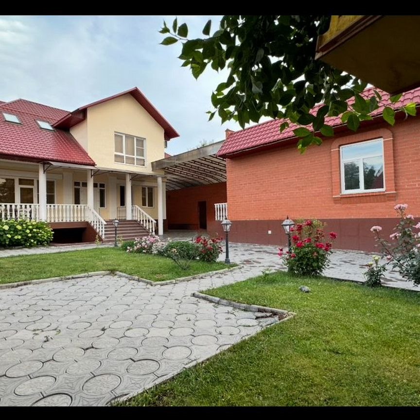 Дом, 250 м², 6 соток