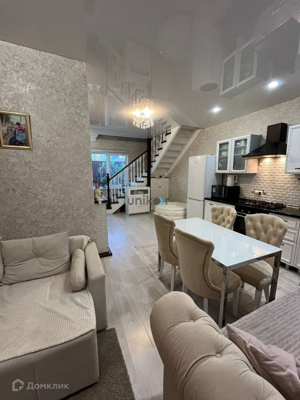 3-комн., 120 м², 2/2 этаж