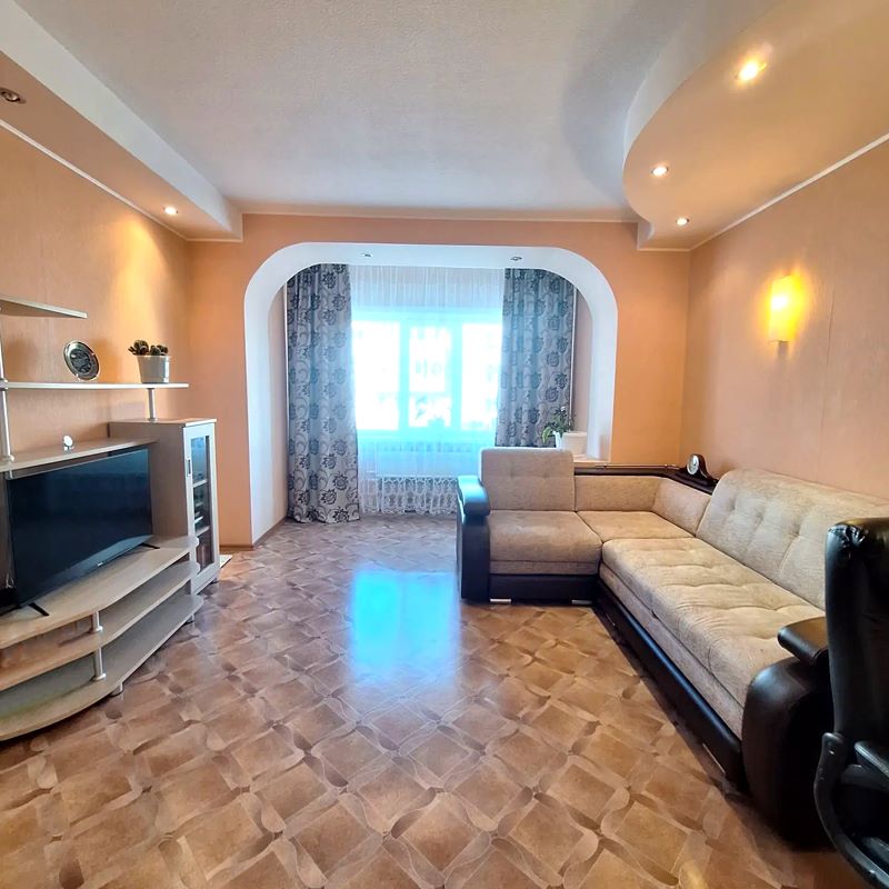 3-комн. квартира, 76 м², 1/4 этаж