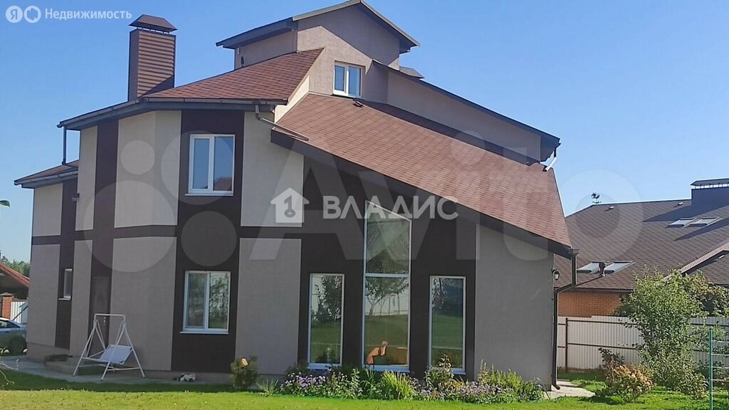 Дом, 249.9 м², 15 соток