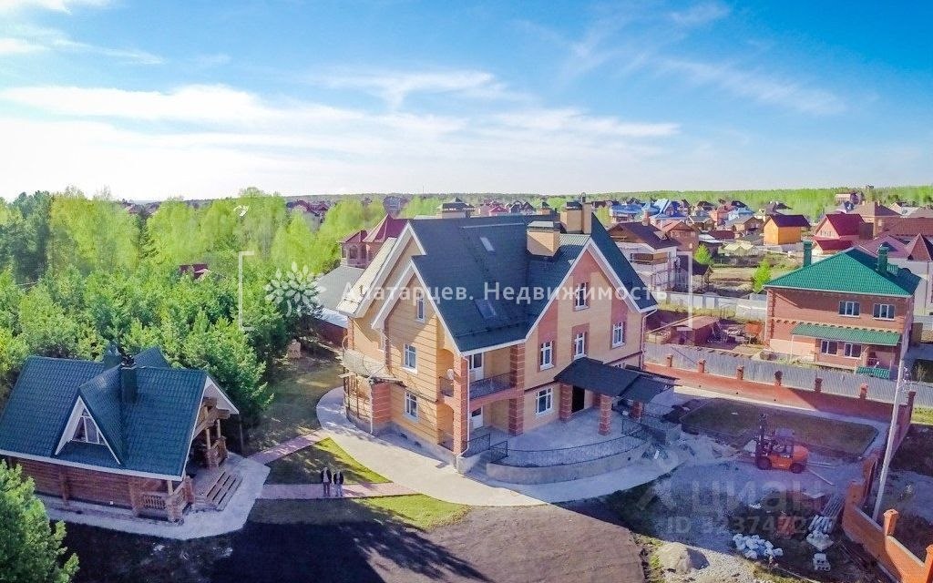 Дом, 640 м², 50 соток