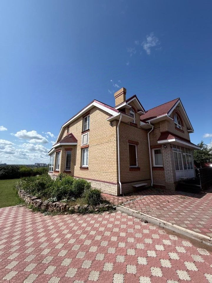 Коттедж, 347 м², 13.06 соток