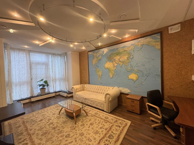 4-комн. квартира, 190 м2, 3/4 этаж