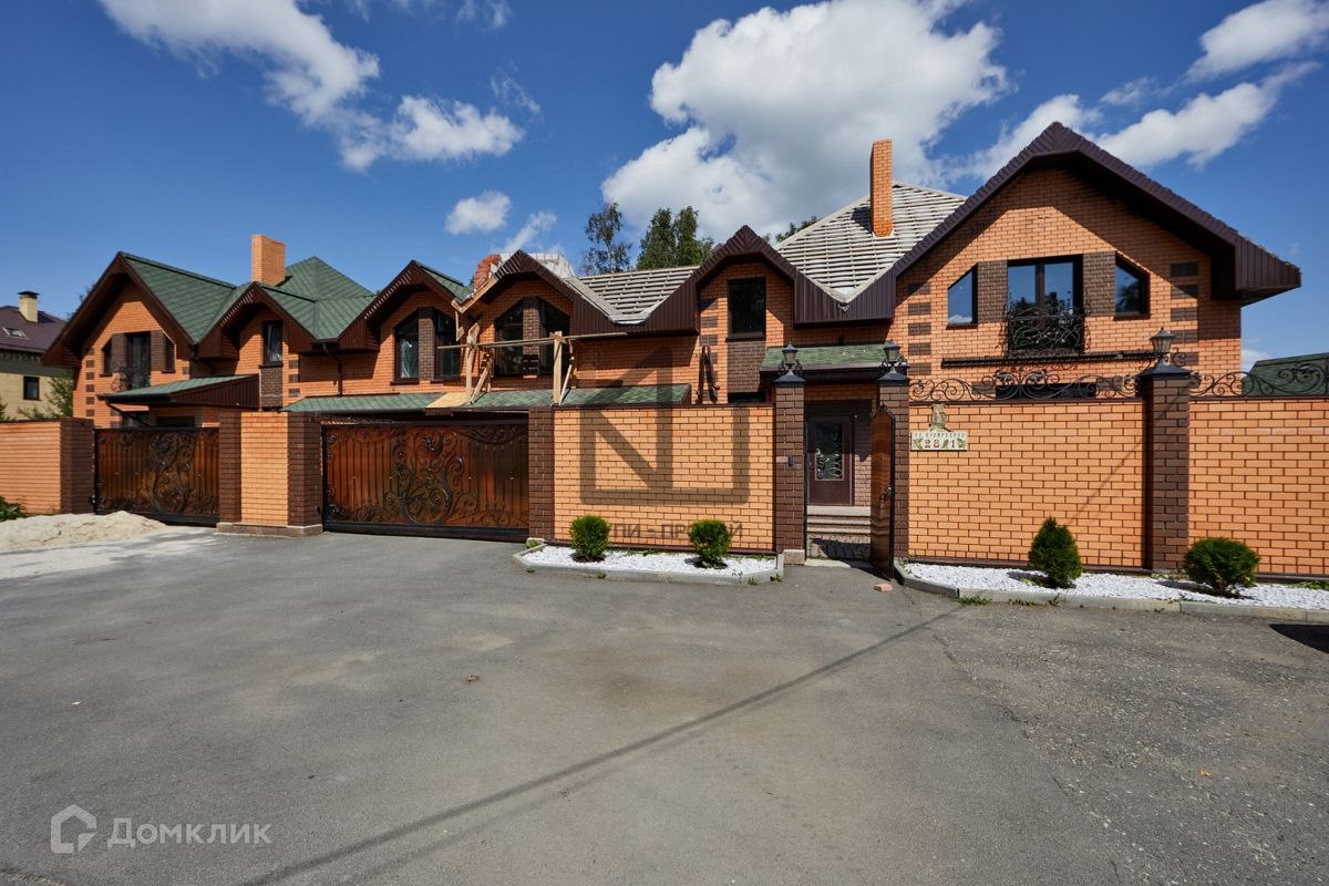 Дом, 262 м², 11.2 соток