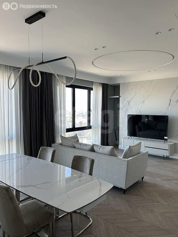 3-комн. квартира, 93 м2, 43/48 этаж