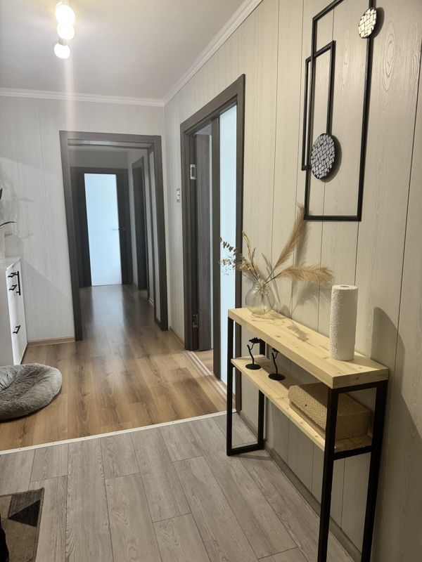 3-комн. квартира, 68.7 м2, 2/5 этаж