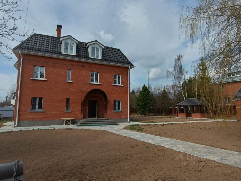 Дом, 300 м², 20 соток