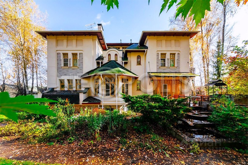 Дом, 1154 м², 35 соток