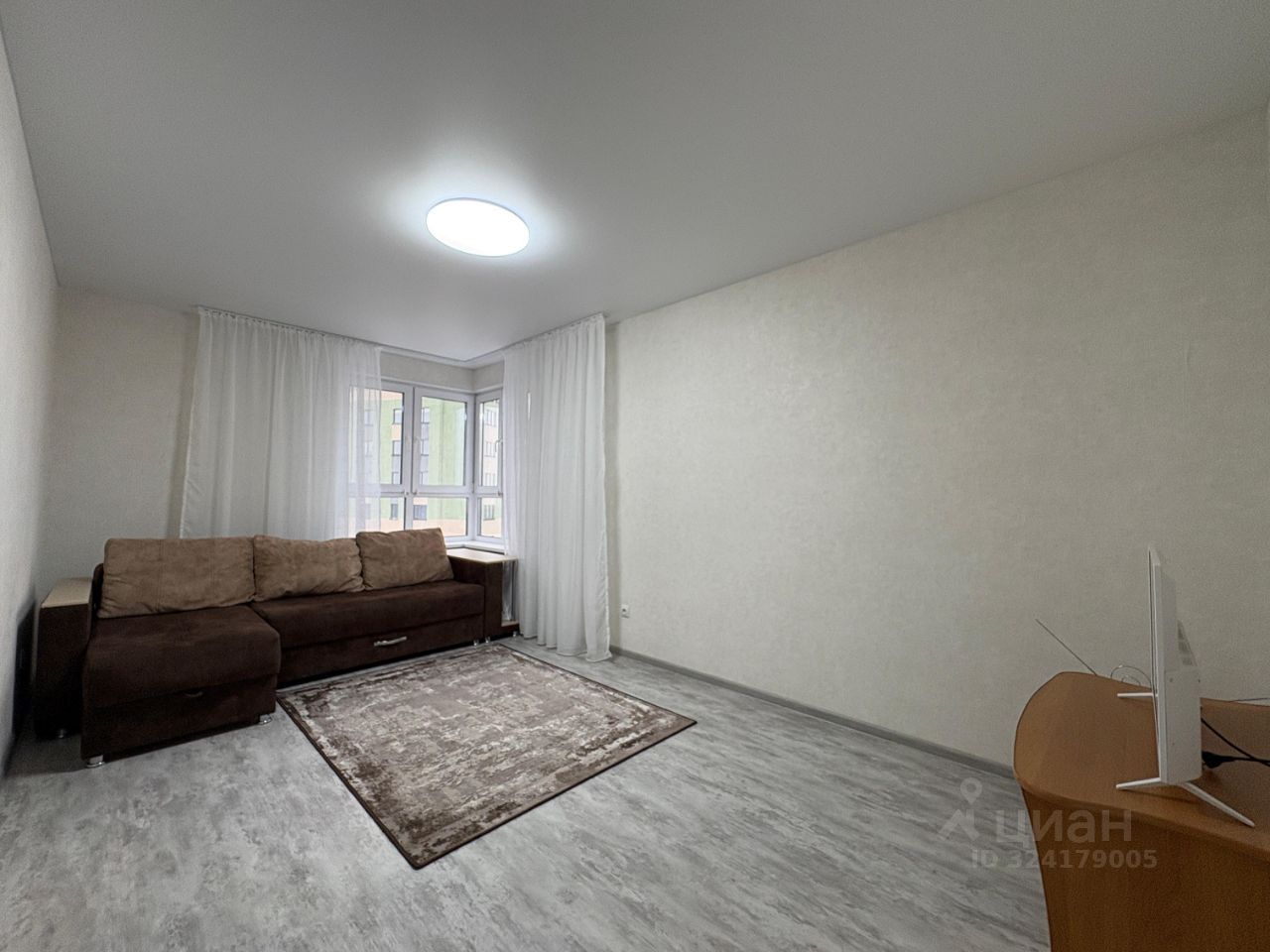 2-комн. квартира, 52 м2, 14/17 этаж