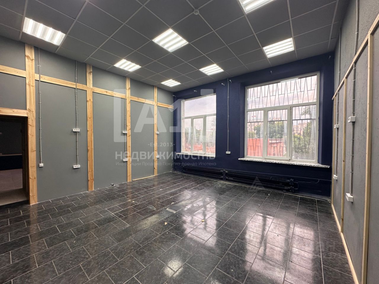 ПСН, 243 м², 1/2 этаж