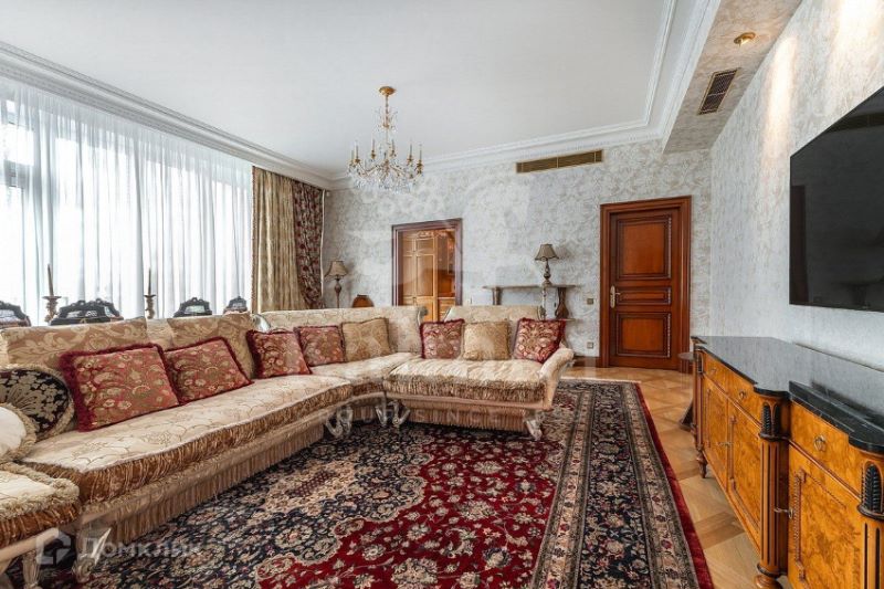 2-комн., 125.4 м², 8/8 этаж