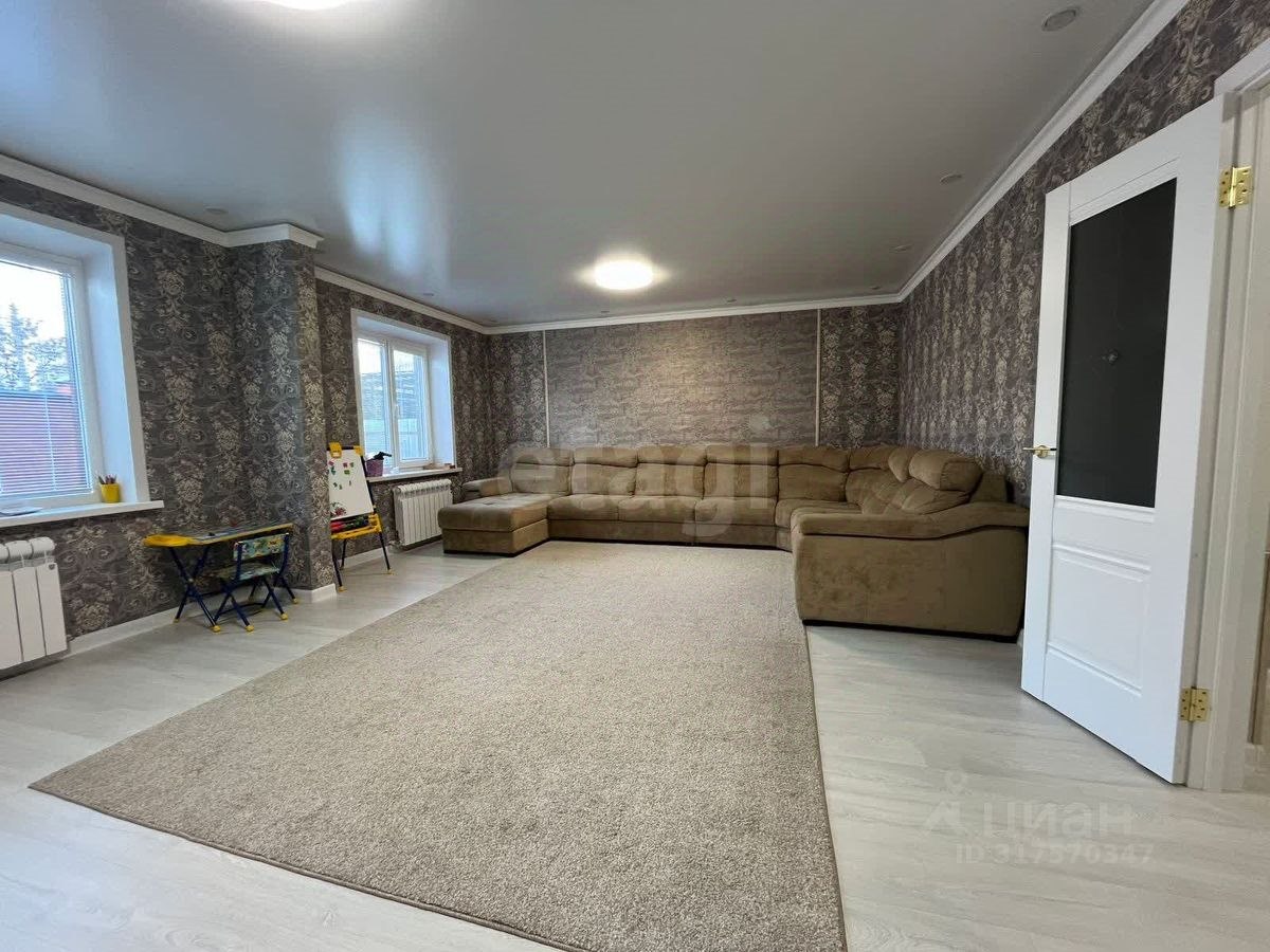 Дом, 305 м², 7.76 соток