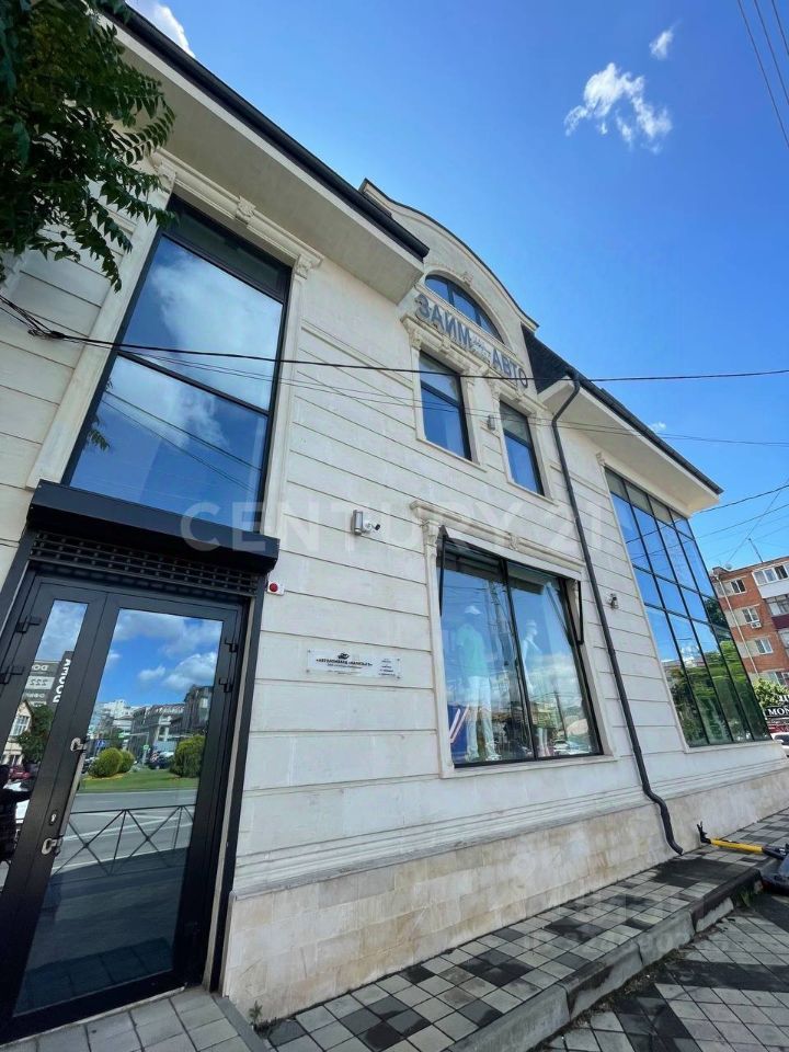 Офис, 210 м², 2/3 этаж