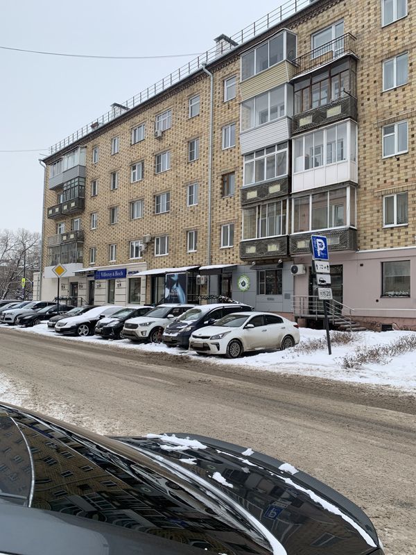 2-комн., 68 м², 1/5 этаж