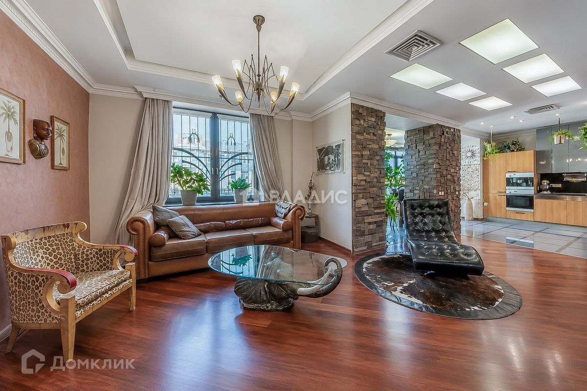 3-комн., 140 м², 3/7 этаж